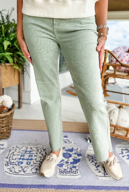 The Madison High Rise Straight Jeans Fashionable Relaxed Fit Denim