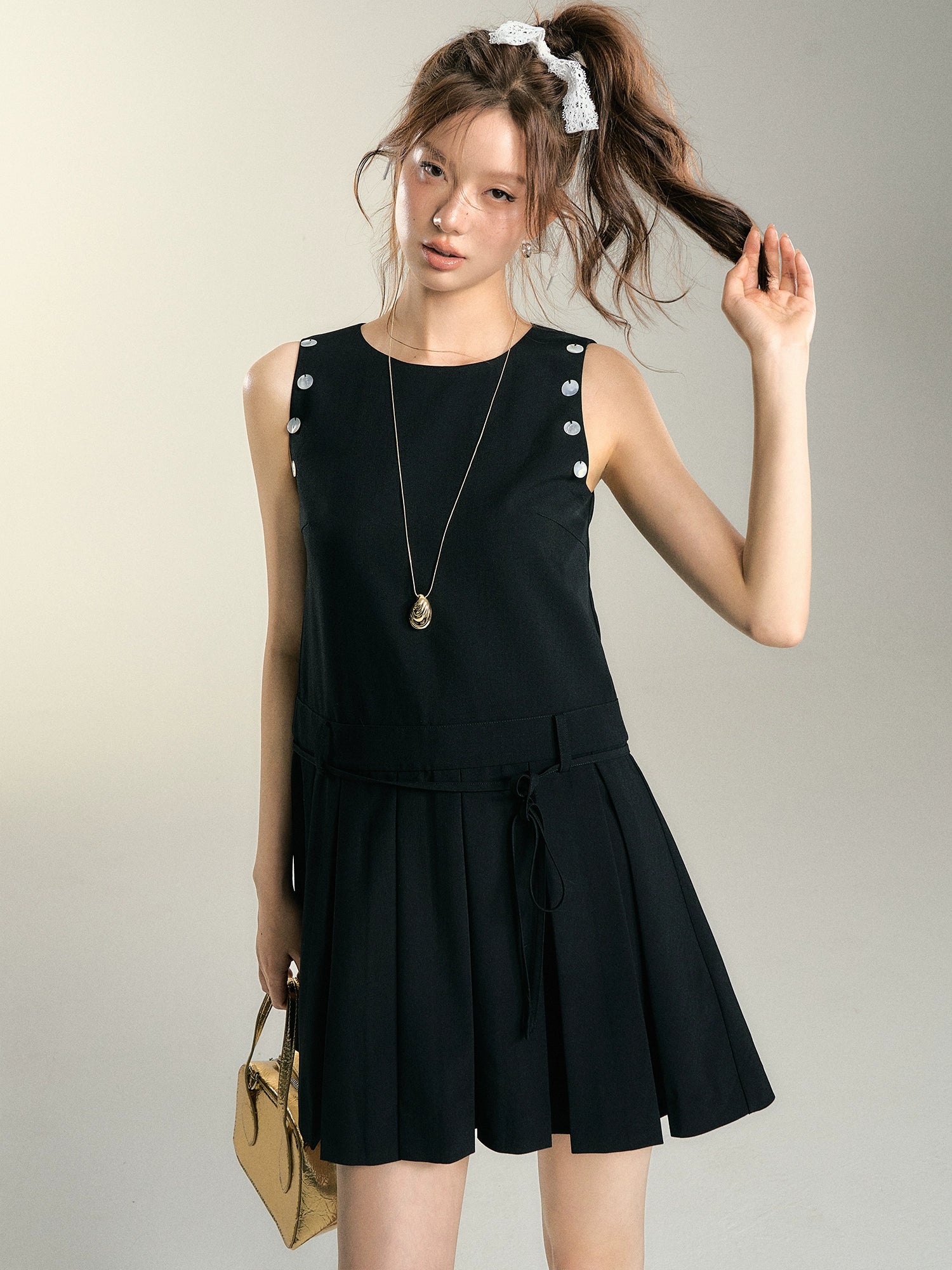 Black & White Seashell Pleated Mini Dress Comfortable Bodycon Mini Dress
