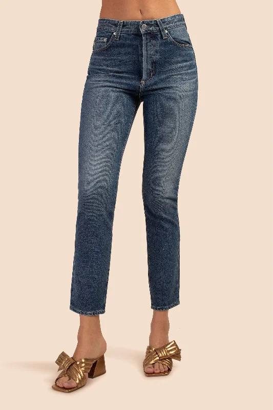 AG Women's Alexxis Slim Straight Vintage Wash Ankle Jean Cozy Tencel Blend Denim Jeans AG Women's Alexxis Slim Straight Vintage Wash Ankle Jean Cozy Tencel Blend Denim Jeans