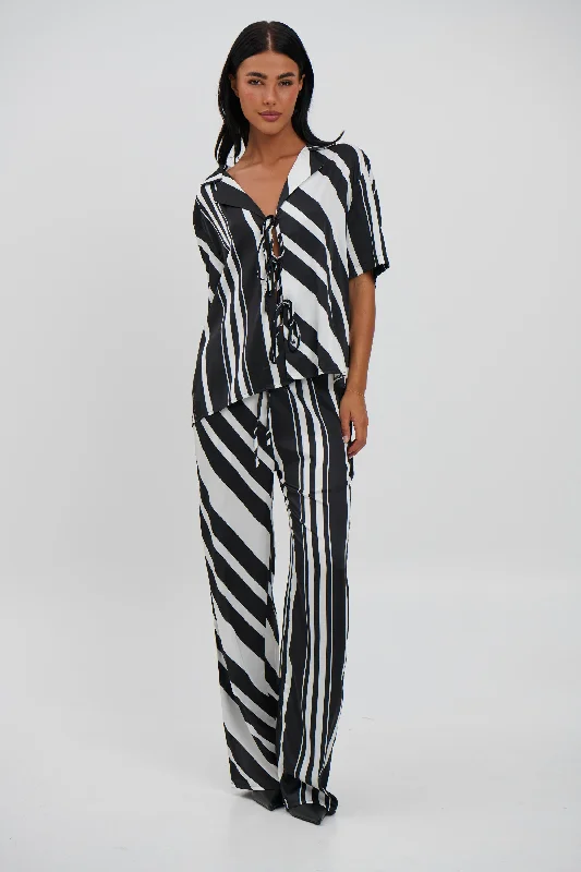 Agnes Pant Black/White Chic Capri Pants