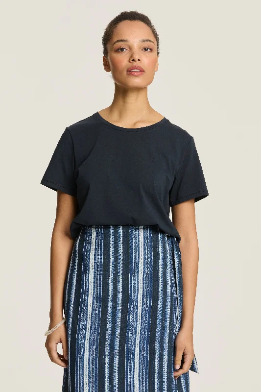 River Tee Zippered Front Buttoned Front Snap Front