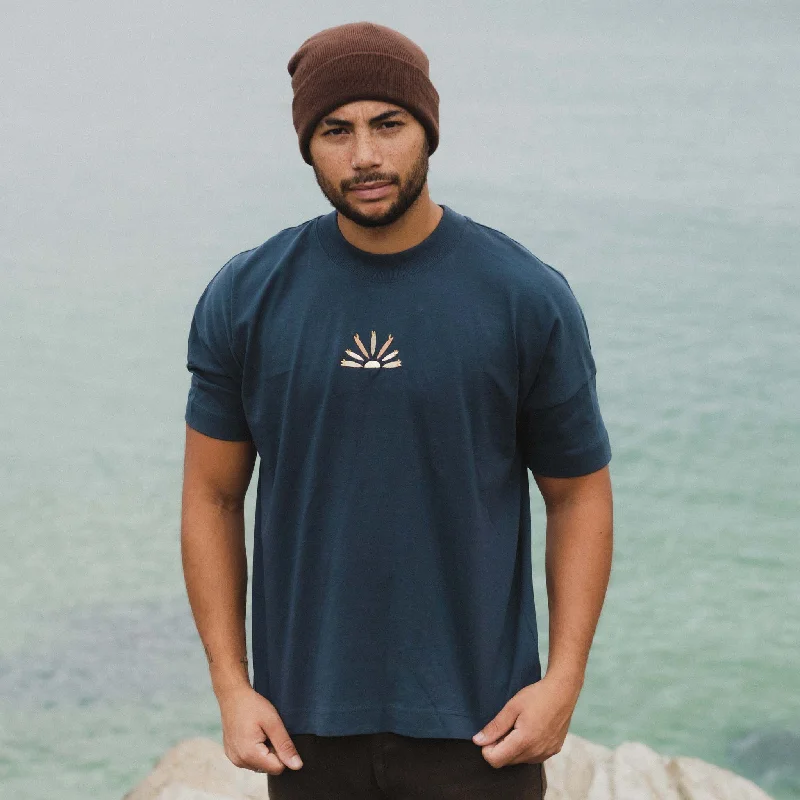 Surfer Sunrise Oversized Unisex T-Shirt Notch Collar Peter Pan Collar Cowl Neck