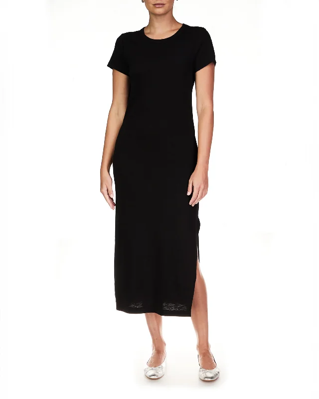 Sanctuary Bring Me Back Maxi Dress in Black Stylish Off-Shoulder Maxi Dress