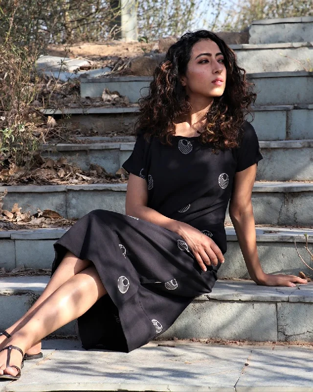 Chidiyaa Black Cotton Dress