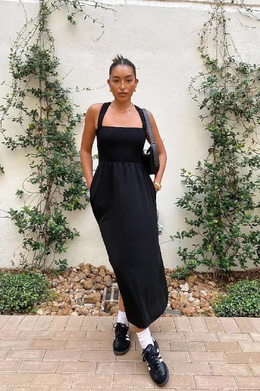 GOOD THING MAXI DRESS / BLACK Cozy Wrap Maxi Dress
