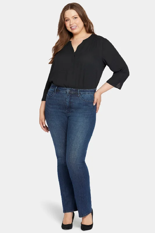 Le Silhouette Slim Bootcut Jeans In Plus Size - Precious Cozy Relaxed Fit Jeans