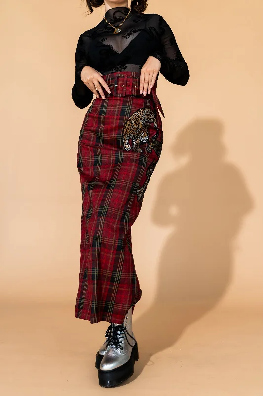 Mischief Maker Plaid Skirt in Red linen skirt light