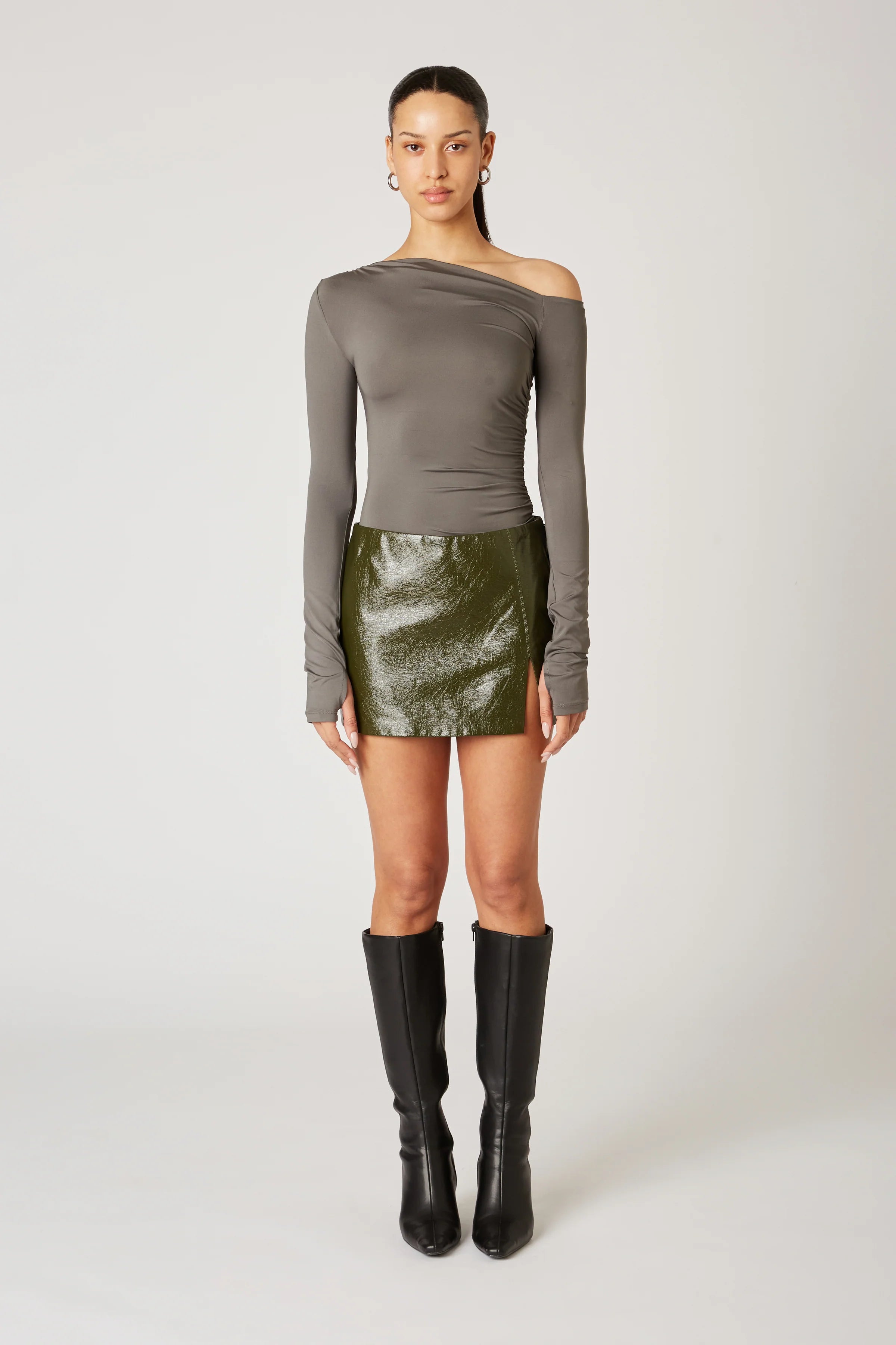 Moon Skort Olive breathable skirt fabric