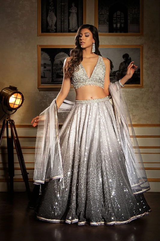 Lower neckline stylish embroidered top with sequin skirt corduroy skirt comfortable